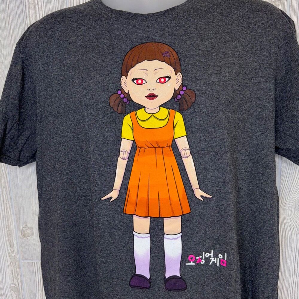 Netflix Squid Game T-shirt Men's Size XL Gray Graphic Red Light Green Light Doll